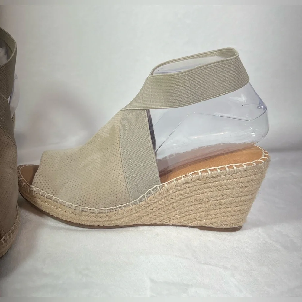 Gentle Souls Colleen Beige Wedge Heels Size 8 1/2” Leather Uppers Elastic Ankle